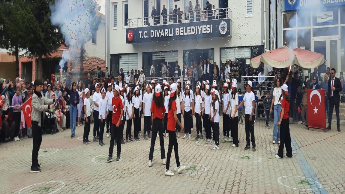 23 Nisan Ulusal Egemenlik ve Çocuk Bayramımızı Kutladık